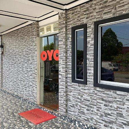 Oyo 90205 Bayu Sintok Motel Чанґлун Екстер'єр фото