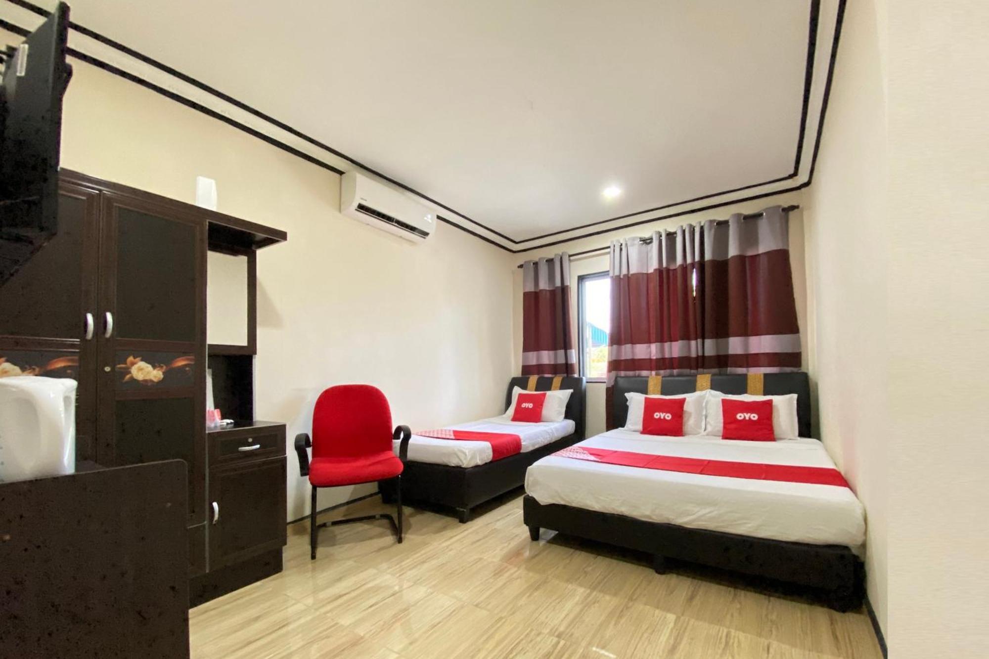 Oyo 90205 Bayu Sintok Motel Чанґлун Екстер'єр фото