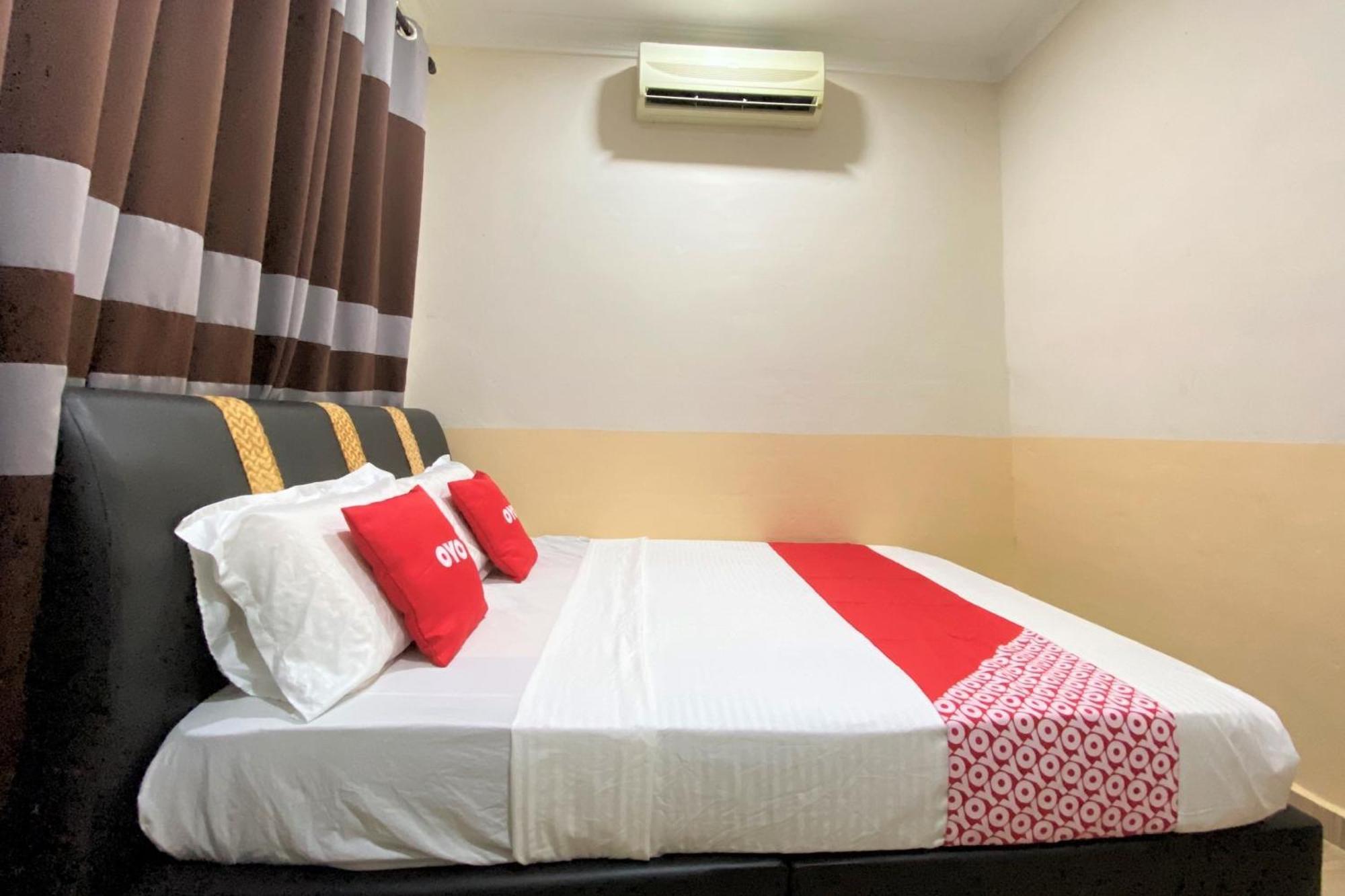 Oyo 90205 Bayu Sintok Motel Чанґлун Екстер'єр фото