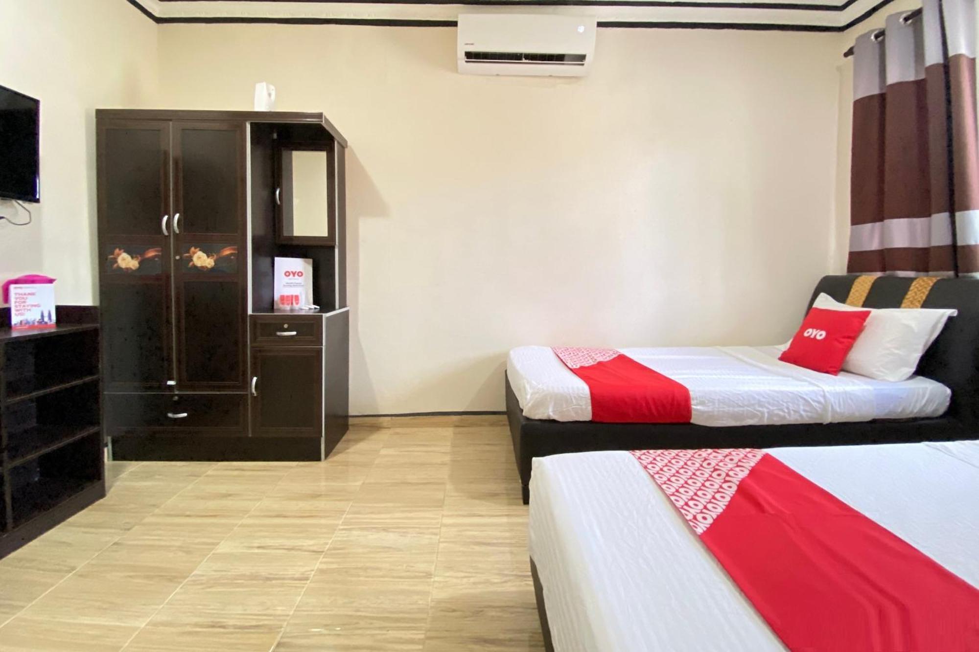 Oyo 90205 Bayu Sintok Motel Чанґлун Екстер'єр фото
